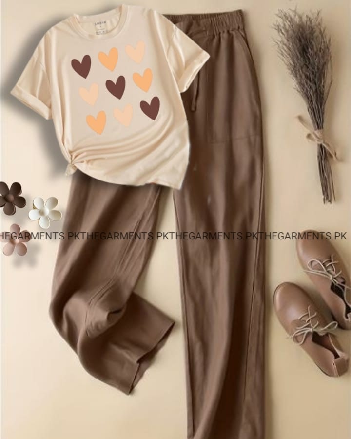 BROWN HEART CREAM T-SHIRT WITH BROWN FLAPPER