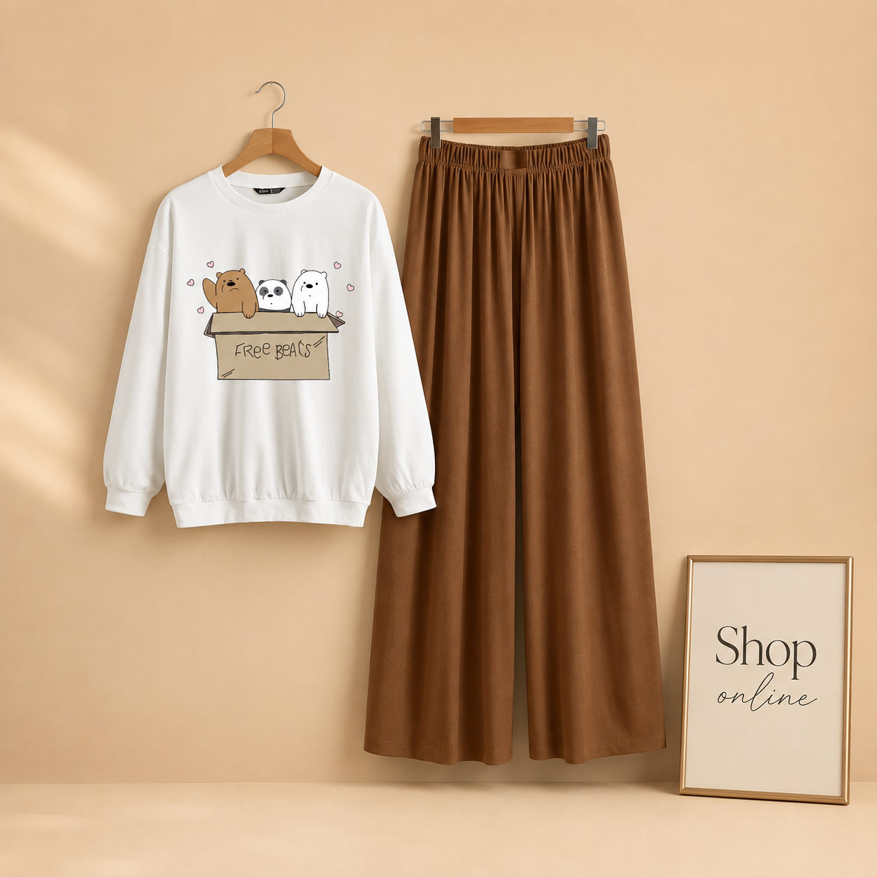 FREE BEARS WHITE SWEATSHIRT WITH BROWN FLAPPER