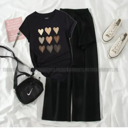 BROWN HEARTS BLACK TSHIRT WITH BLACK FLAPPER