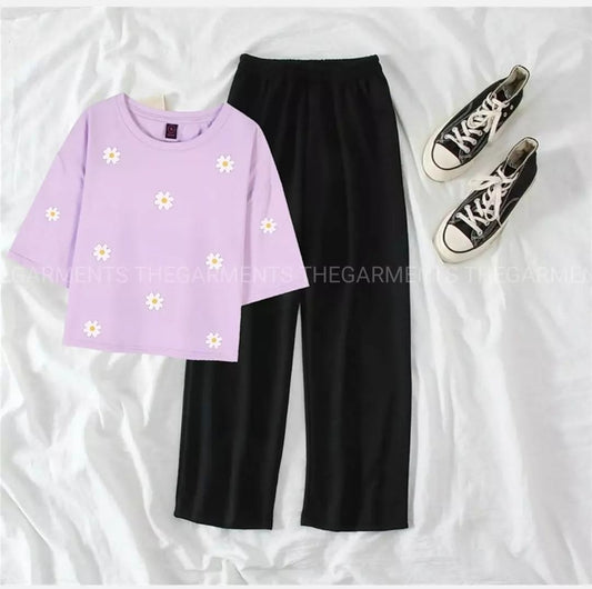 DAISY ALL OVER  LILAC TSHIRT WITH BLACK FLAPPER