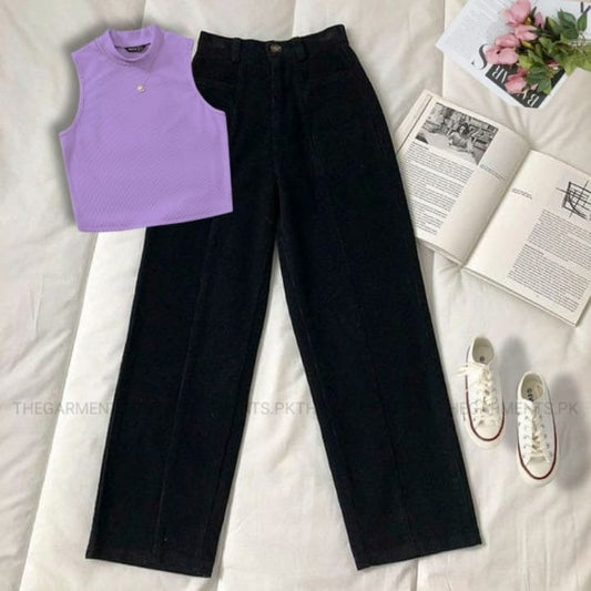 LILAC TANKTOP WITH BLACK WIDE JEANS