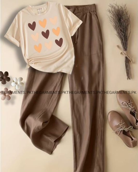 BROWN HEART CREAM  T-SHIRT WITH BROWN FLAPPER