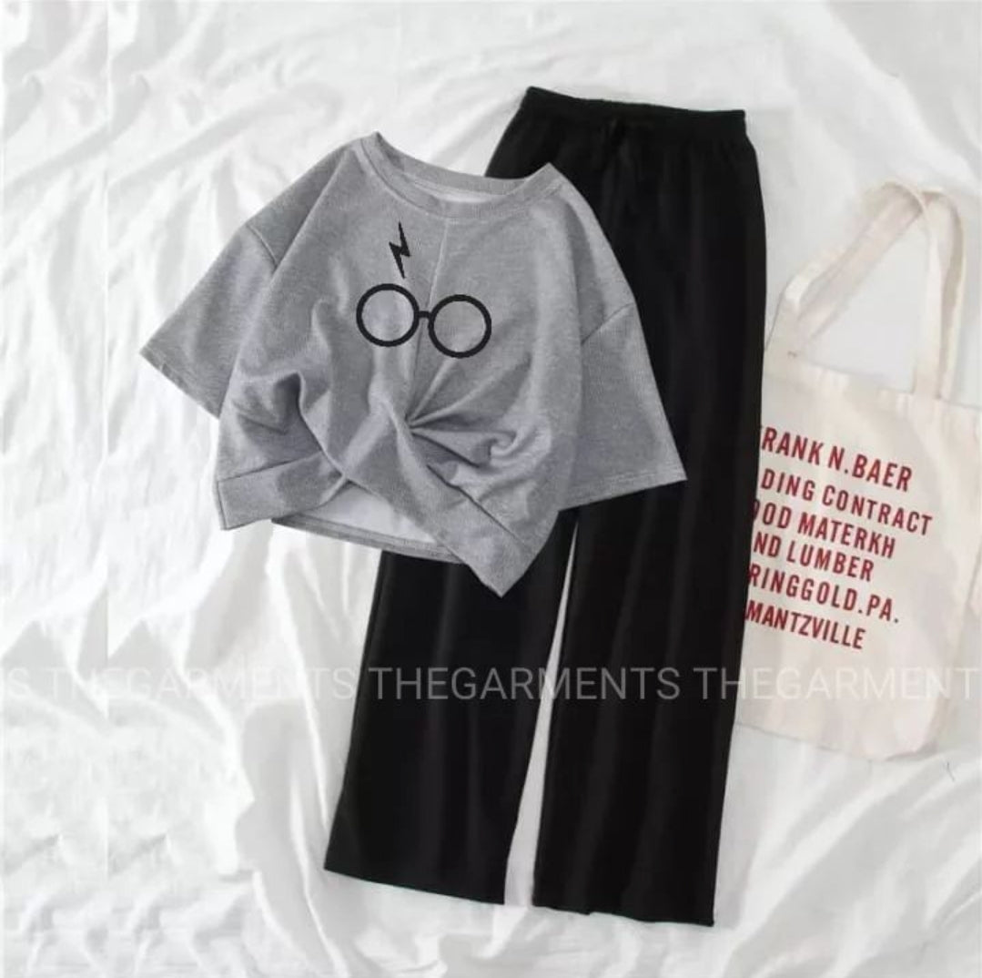 HARRY POTTER GLASSES GREY TSHIRT WITH BLACK FLAPPER